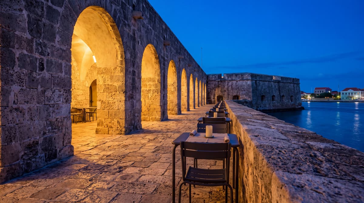 Fooi geven op Curaçao: wat er al op de rekening staat en wat niet