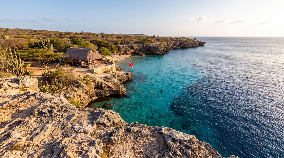 Curacao vs Bonaire: An Honest Comparison for Divers, Beachgoers, and First-Timers